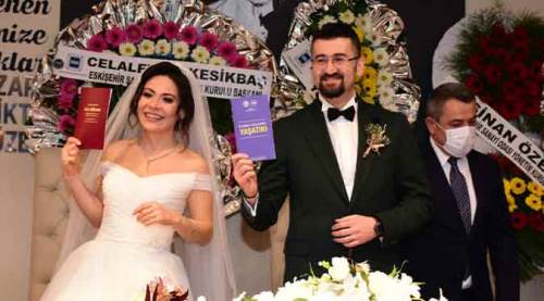 Arif Anbar Seda Kural ile dünya evine girdi