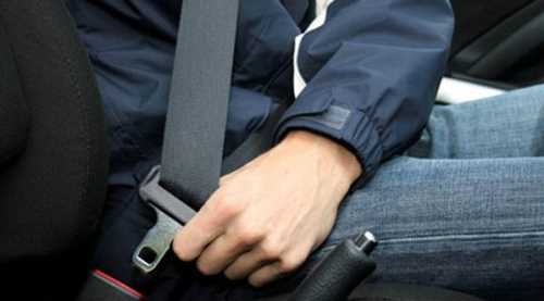 Arka koltukta emniyet kemeri!