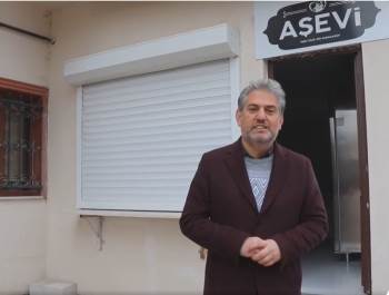 Aşevinde Pişen Sıcak Yemekler Vatandaşa Ulaştırılıyor
