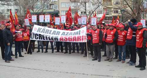  Asgari ücrette işçinin ailesi dikkate alınmalı