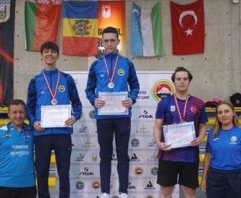 Asım Emre Şahin, Masa Tenisi Şampiyonasında Üçüncü Oldu
