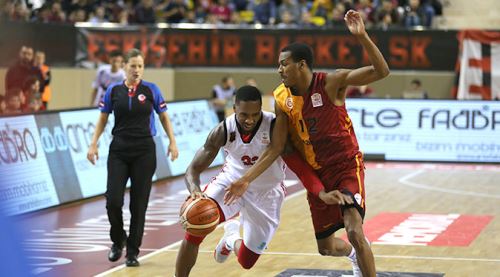 Asistlerin efendisi Rowland