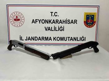 Asker Eğlenesinde Havaya Ateş Ederken Yakalandılar
