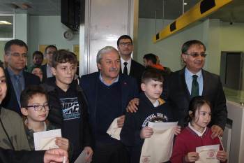 Asker Ve Polisler İçin 300 Mektup Ve Özel Mendiller
