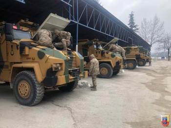 Askerlere Kirpi Kullanım Kursu Verildi
