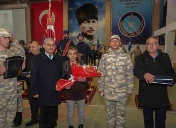 Askerlerin Yemin Törenine Katıldı
