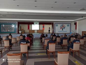 Aslanapa’Da “En İyi Narkotik Polisi Anne” Semineri
