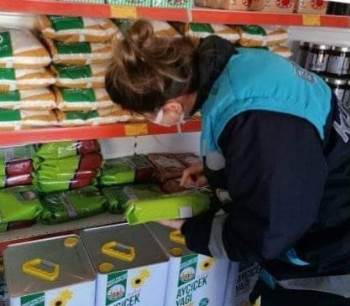 Aslanapa’Da Market Ve Yem Bayilerinde Fiyat Kontrolü
