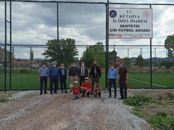 Aslanapa Örenköy’E Halı Saha
