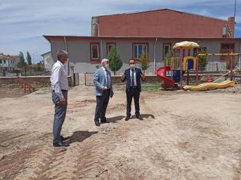 Aslanapa Ortaokulu’Nda Çevre Düzenleme Ve Güçlendirme Çalışmaları
