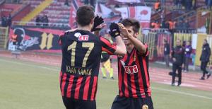 Aslında içimiz kan ağlıyor!