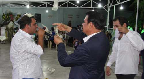 ASLINDA O PARALARIN HEPSİ SAHTE