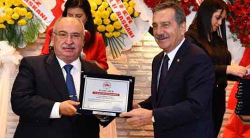 Ataç'a bir ödül daha