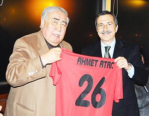 Ataç a, efsane Es-Es ten forma