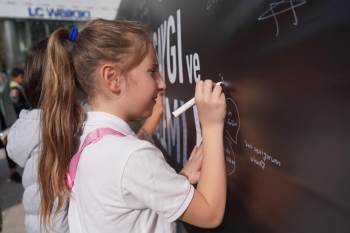 Atatürk İçin Duygu Ve Düşüncelerini Yazdılar
