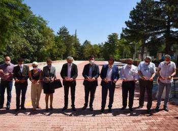 Atıl Alan Otopark Yapılarak Büyük Bir Sorun Ortadan Kalktı
