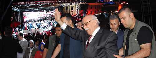 Avcı Eskişehir'de demokrasi nöbetinde