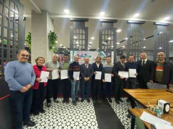 Avrupa’Da Staj Yapan Kalfa, Çırak Ve Eğitim Alan Öğretmenlere Belge Verildi
