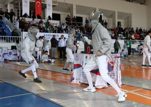 Avrupa’ya kafa tutuyoruz