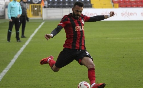 Ayağında çatlak var!