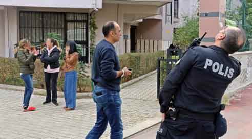 Ayağında terliklerle canını zor kurtardı!