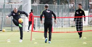 Ayak tenisi oynadılar