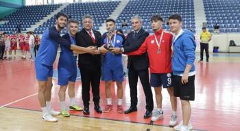 Ayak Tenisi Takımı’Ndan Türkiye Şampiyonasında İkincilik
