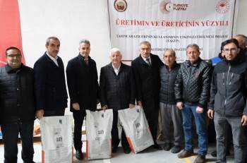 Ayçiçeği Tohumu Dağıtıldı
