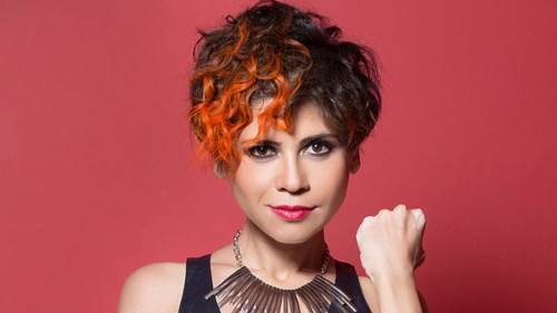 Aydilge'den üzen haber: Acil ameliyata alındı!