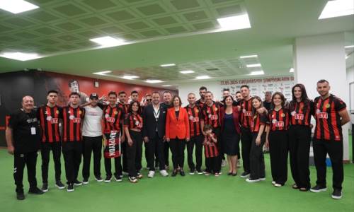 Ayşe Başkana sevgi seli