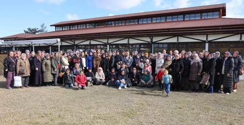 Ayşe Ünlüce, Sarıcakayalı kadınlarla buluştu