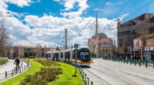 Ayşe Ünlüce'den Eskişehirlilere 23 Nisan müjdesi!