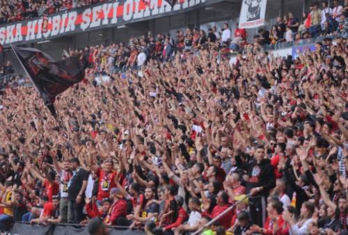 Ayşe Ünlüce’den Eskişehirspor’a ve taraftara tebrik