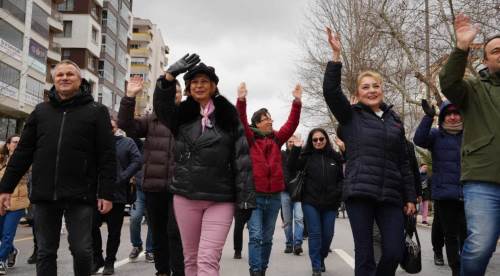 Ayşe Ünlüce destek verdi: "Arabasız Pazar" iyi ki var!