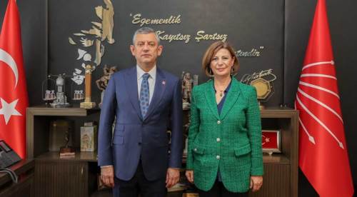 Ayşe Ünlüce hani AK Parti’ye katılacaktı?