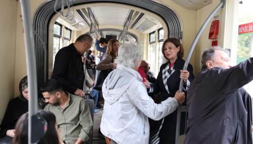 Ayşe Ünlüce işe tramvayla gitti! Avrupa Hareketlilik Haftası böyle başladı