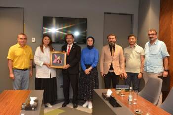 Azerbaycanlı Öğrenciler Hakkında Bilgi Alışverişi Yapıldı
