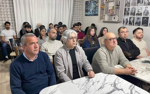 Azerbaycanlılara “Soykırım” konulu konferans