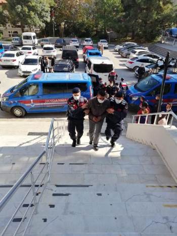 Baba Ve Oğlu Öldüren Katil Zanlısı İle 3 Akrabası Adliyeye Sevk Edildi
