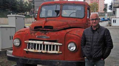 Baba yadigârına yıllar sonra kavuştu