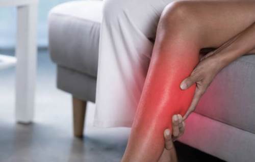 Bacak Ağrısına Ne İyi Gelir? Bacak Ağrısını Hafifletmek İçin 7 Etkili Yöntem