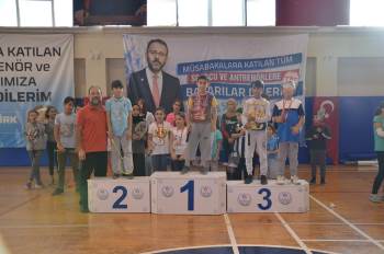 Badminton Turnuvası Sona Erdi
