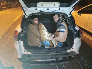 Bagajdan Kaçak Göçmenler Çıktı
