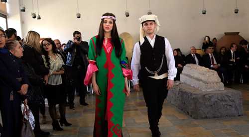 BAHARIN RENKLERİ DEFİLESİ