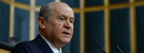 Bahçeli, Murat Boz ve Hadise'yi aradı!
