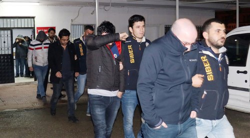 Bahis çetesinden 18 milyon lira çıktı!