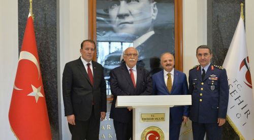 Bakan Avcı Çakacak'ı ziyaret etti