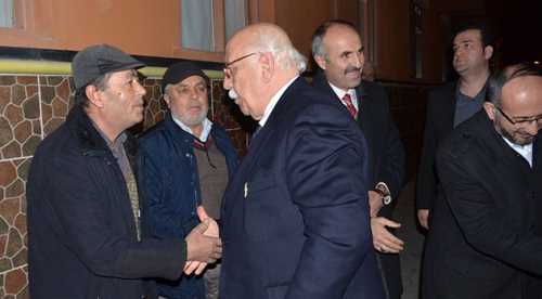 Bakan Avcı şehit evini ziyaret etti