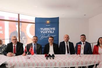 Bakan Dönmez, "Nereye Gitseniz Şehir Hastaneleri Adeta 5 Yıldızlı Konforla Sahip Hale Geldi"
