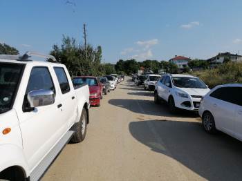 Bakan Koca’Nın "Vaka Az" Dediği Bilecik’E Bayramda Binlerce Kişi Akın Etti
